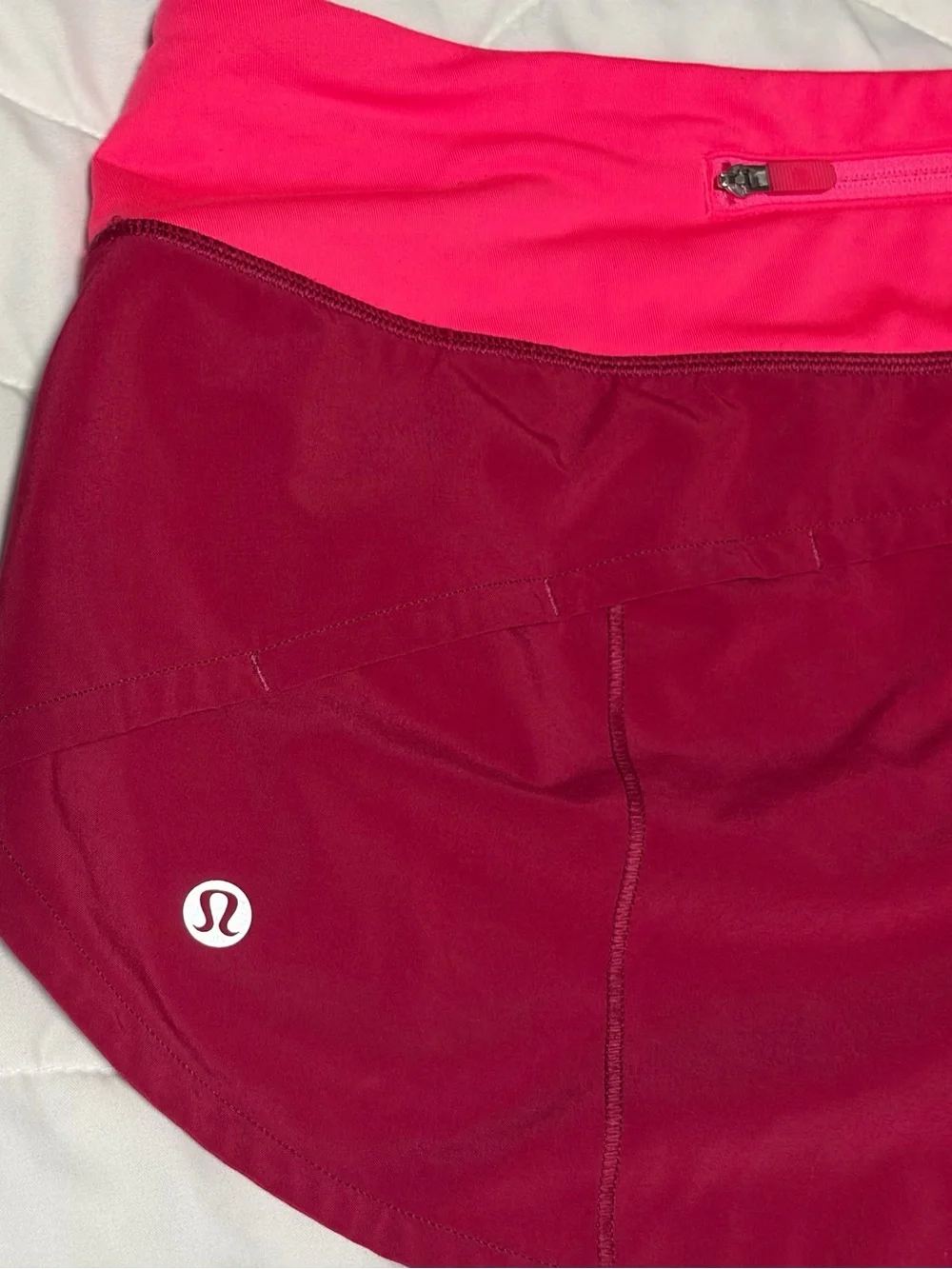 Lululemon Shorts Women’s 6 Mulled Wine Run Speed Up Lined Yoga Gym